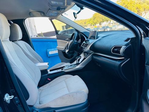 Used 2018 Mitsubishi Eclipse Cross SE image 18