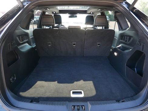 Used 2022 Ford Edge ST-Line w/ Class II Trailer Tow Package AWD/4WD image 9