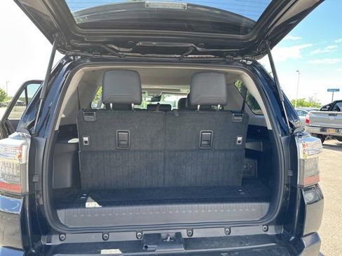 Used 2023 Toyota 4Runner SR5 Premium w/ Moonroof Package AWD/4WD image 19