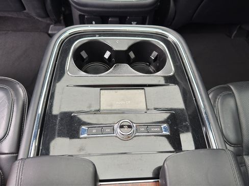 Used 2019 Lincoln Navigator Reserve AWD/4WD image 32