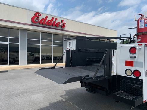 Used 2012 Ford F550 2WD Regular Cab Super Duty w/ Payload Upgrade Pkg image 30