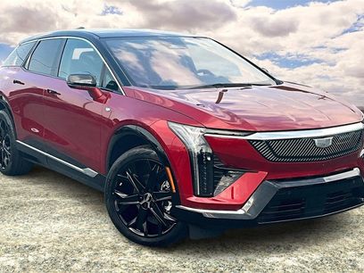 Certified 2025 Cadillac Optiq Luxury 2 w/ LPO, ONYX Package