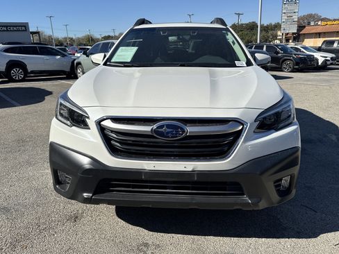 Used 2020 Subaru Outback Premium image 8