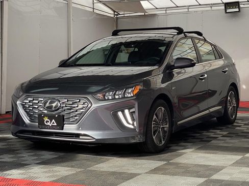 Used 2020 Hyundai Ioniq Limited image 3