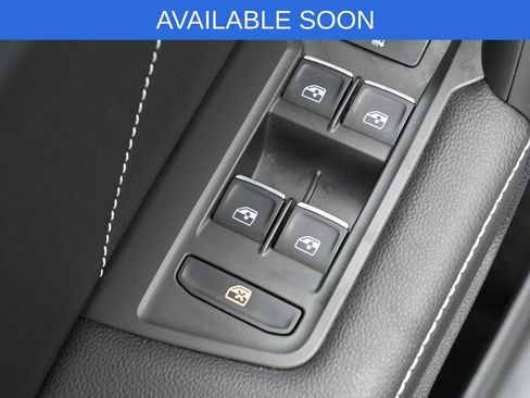 Used 2023 Volkswagen Tiguan SE R-Line image 13