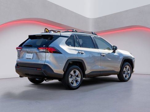 New 2025 Toyota RAV4 LE image 5
