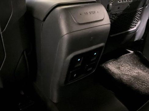 Used 2024 Ford Bronco Black Diamond AWD/4WD image 34