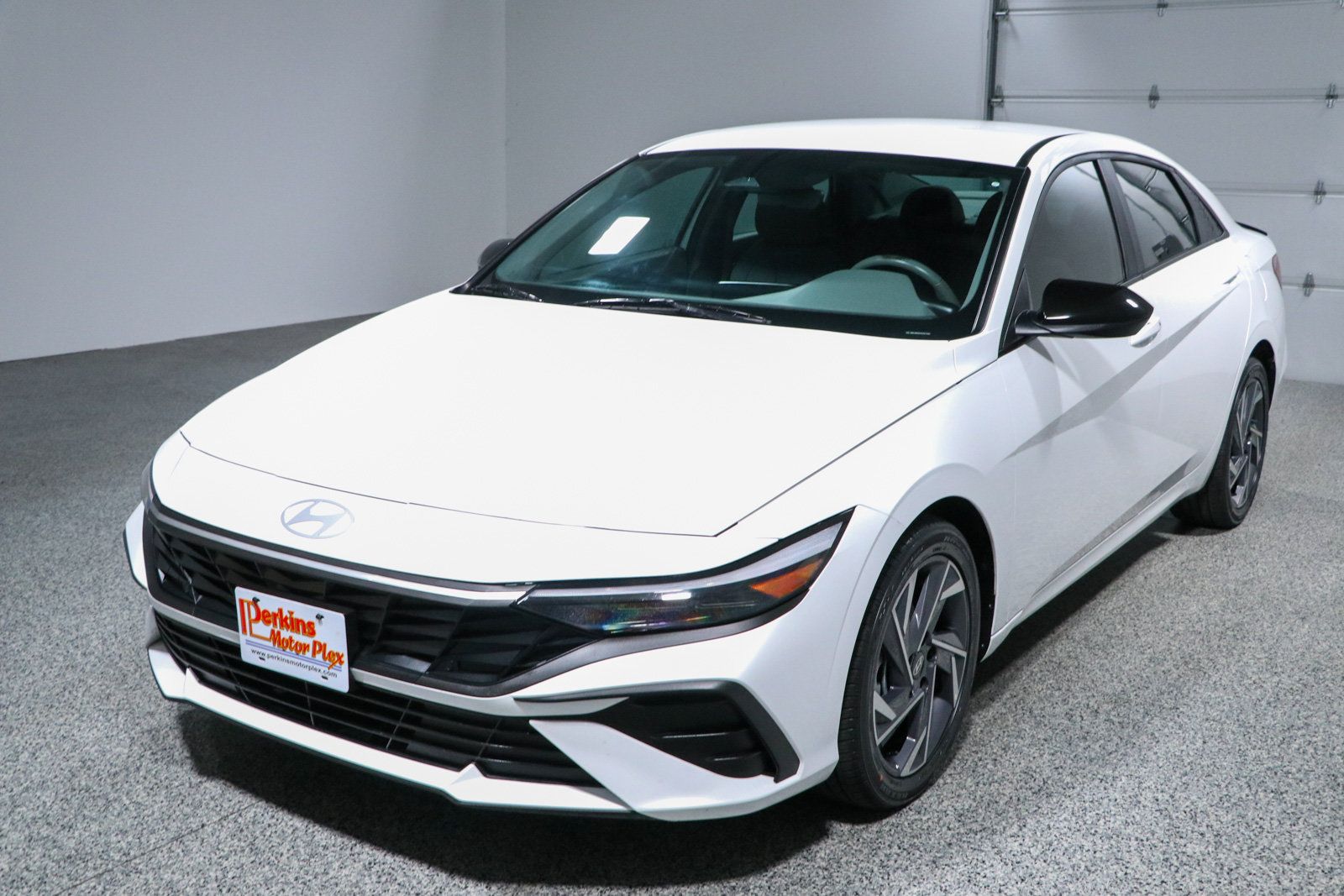 Used 2025 Hyundai Elantra Sport FWD image 29