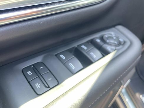 Used 2023 Chevrolet Tahoe LT w/ LT Signature Package AWD/4WD image 18