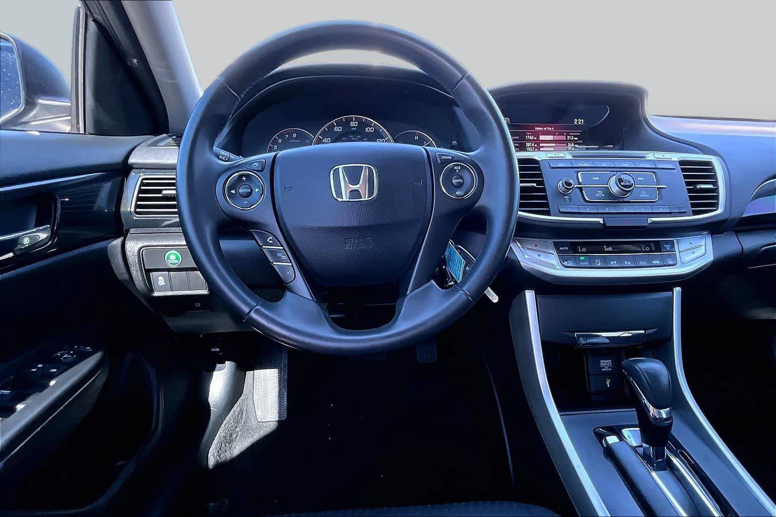 Used 2015 Honda Accord Sport image 6