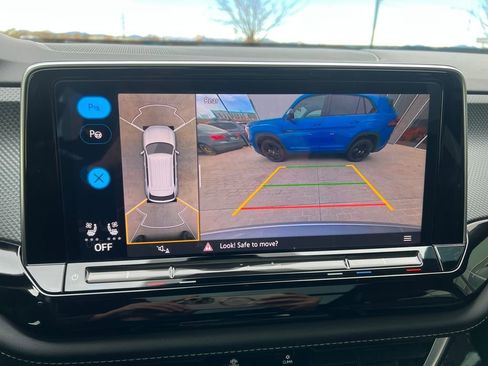 Certified 2024 Volkswagen Atlas Cross Sport SEL Premium R-Line image 23