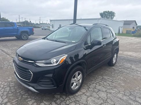 Used 2019 Chevrolet Trax LT w/ LT Convenience Package AWD/4WD image 7