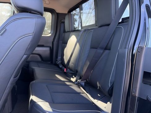 Used 2018 Nissan Titan PRO-4X w/ Pro-4x Utility Package image 12