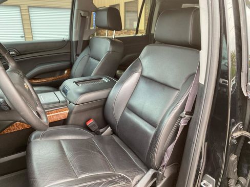 Used 2017 Chevrolet Suburban Premier AWD/4WD image 7