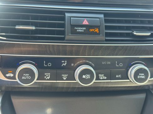 Used 2018 Honda Accord EX image 23