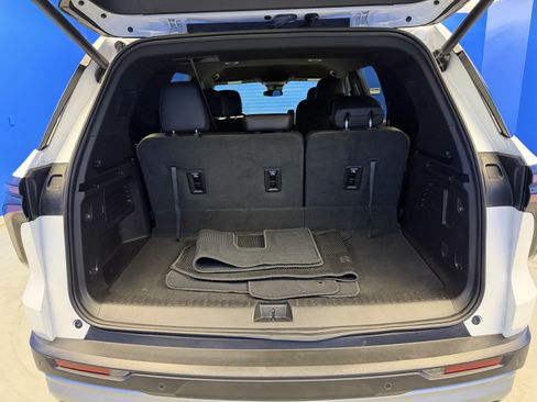 Used 2024 Chevrolet Traverse Z71 AWD/4WD image 28