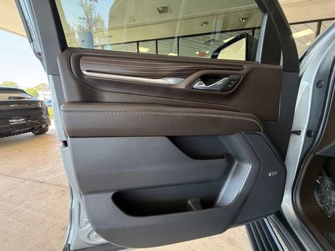 Used 2024 GMC Yukon XL Denali w/ Advanced Technology Package image 23