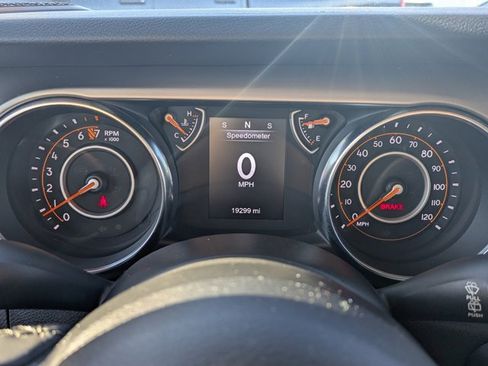 Used 2020 Jeep Wrangler Sport image 18