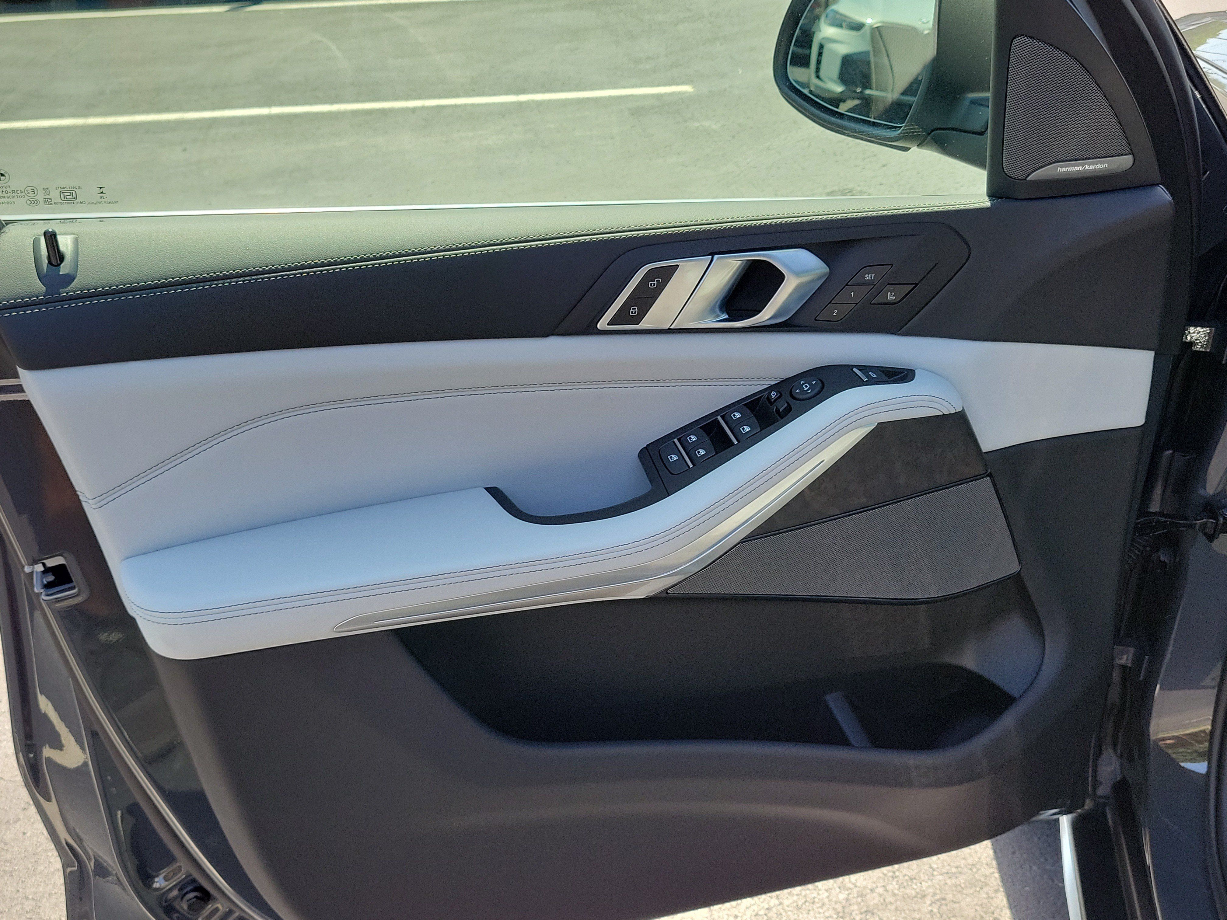 New 2026 BMW X5 xDrive40i w/ Executive Package AWD/4WD image 13