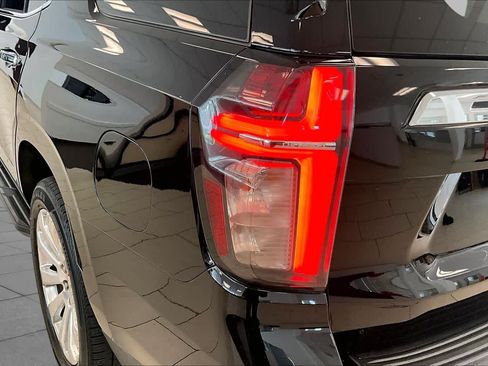 Used 2021 Chevrolet Tahoe Premier w/ Premium Package RWD image 26