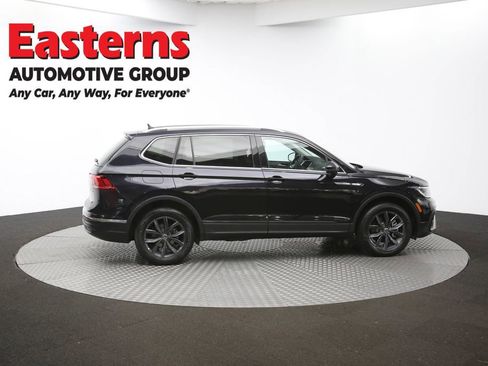 Used 2023 Volkswagen Tiguan SE image 43