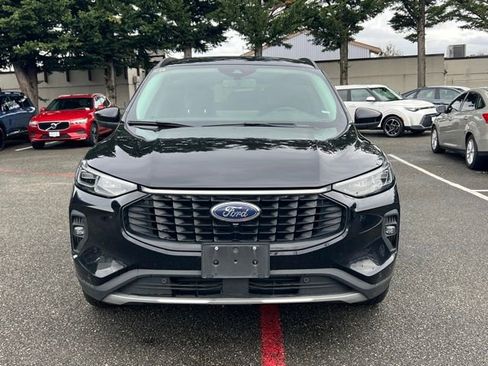 Used 2024 Ford Escape Platinum image 4