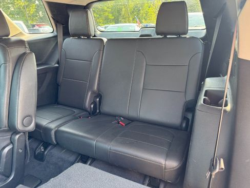Used 2021 Chevrolet Traverse LT AWD/4WD image 17