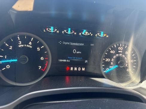 Used 2019 Ford F150 XLT w/ Equipment Group 302A Luxury AWD/4WD image 18