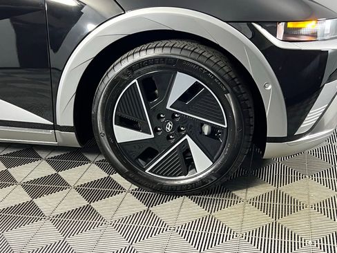 Used 2025 Hyundai Ioniq 5 Limited image 14