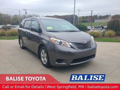 Used 2016 Toyota Sienna LE