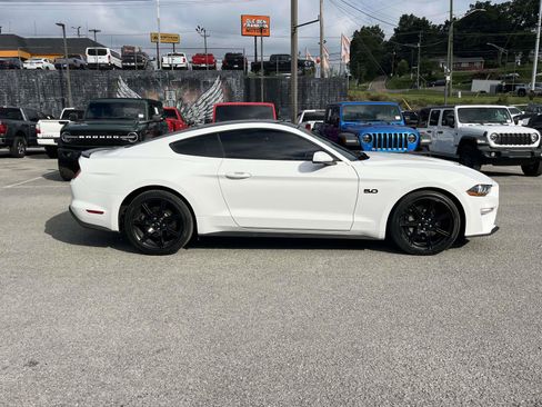 Used 2019 Ford Mustang GT w/ Black Accent Package RWD image 4
