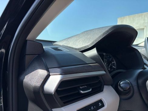 Used 2025 Nissan Altima 2.5 SV FWD image 32