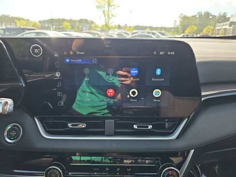Used 2025 Chevrolet Equinox LT FWD image 25