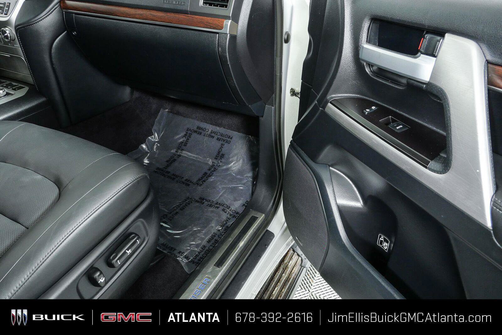 Used 2017 Toyota Land Cruiser AWD/4WD image 27
