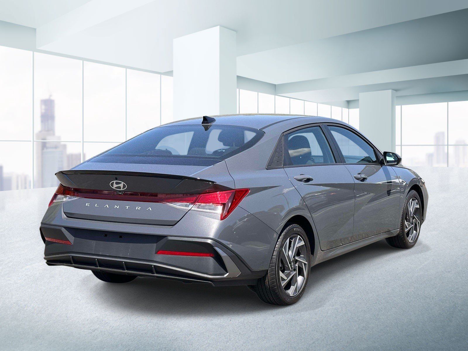 Used 2025 Hyundai Elantra Sport FWD image 4
