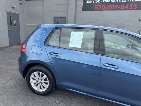 Used 2016 Volkswagen Golf S FWD image 8