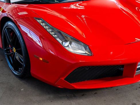 Used 2016 Ferrari 488 Spider image 19