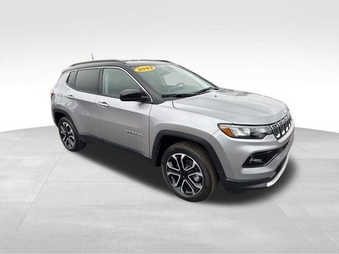 Used 2022 Jeep Compass Limited AWD/4WD image 3