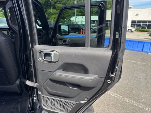 Used 2023 Jeep Wrangler Unlimited Sahara w/ Cold Weather Group AWD/4WD image 32