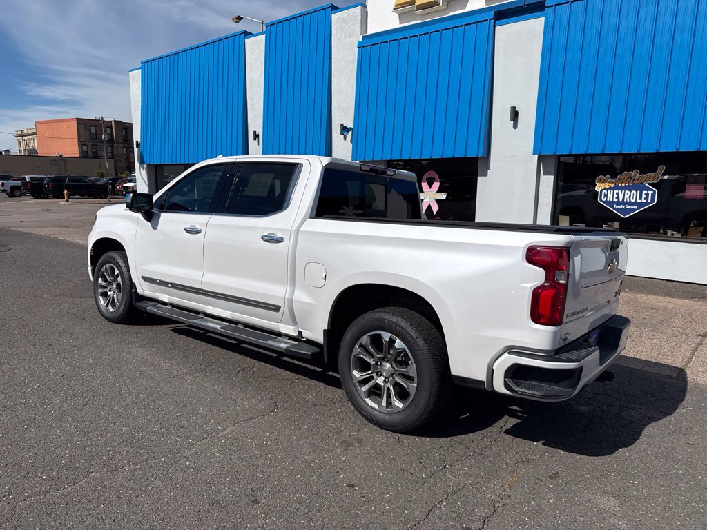 Used 2023 Chevrolet Silverado 1500 High Country AWD/4WD image 17