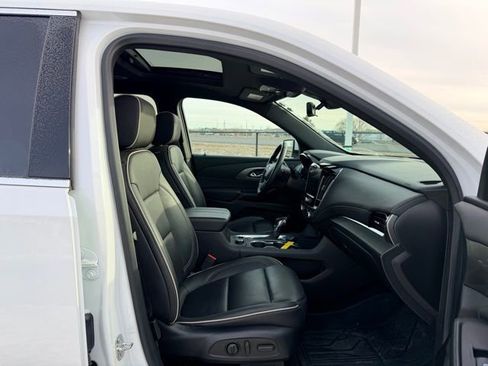 Certified 2023 Chevrolet Traverse Premier image 11