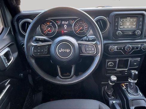 Used 2018 Jeep Wrangler Unlimited Sport AWD/4WD image 6