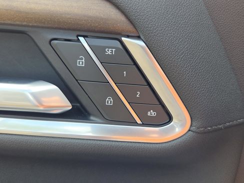 Used 2026 Chevrolet Silverado 2500 High Country w/ High Country Premium Package AWD/4WD image 32