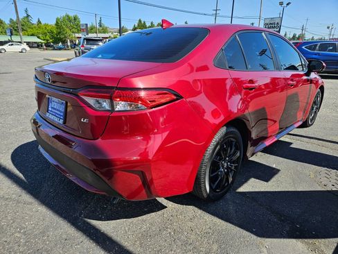 Used 2022 Toyota Corolla LE FWD image 5