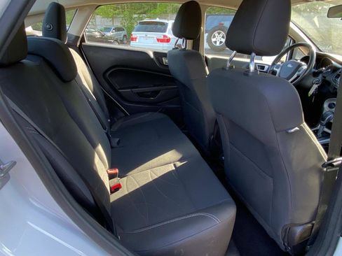 Used 2016 Ford Fiesta SE image 6