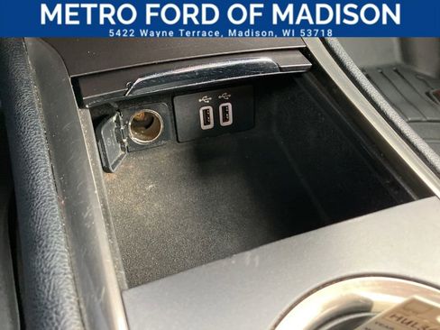 Used 2017 Lincoln MKC Select w/ Select Plus Package image 18