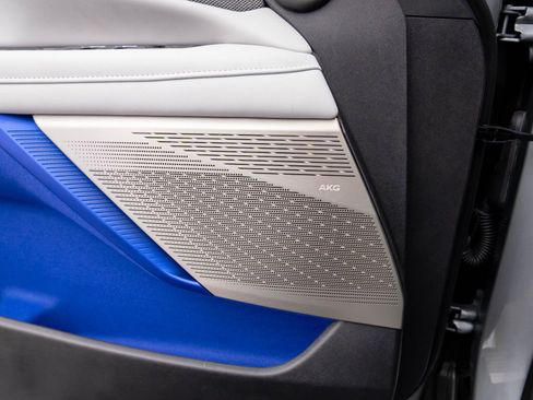 New 2026 Cadillac Optiq Luxury 1 image 22