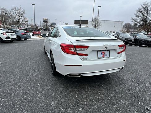 Used 2022 Honda Accord Sport image 6