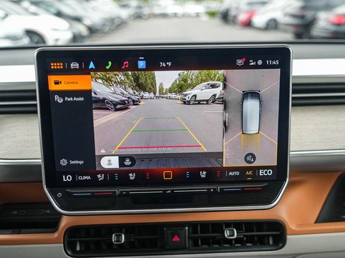 Certified 2025 Volkswagen ID. Buzz 1st Edition RWD image 25