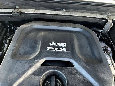 Used 2022 Jeep Wrangler Unlimited Sport AWD/4WD image 29